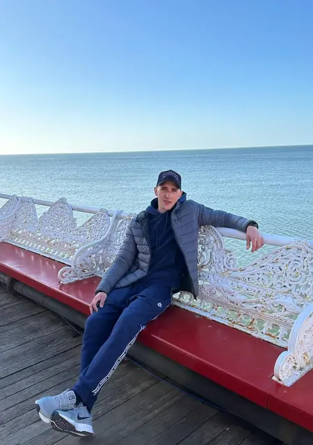 Я Igo, 31, из Лондона, ищу знакомство для открытые отношения