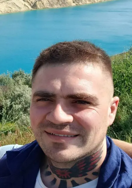 Антон из Кропивницкого, ищу на сайте знакомства без обязательств