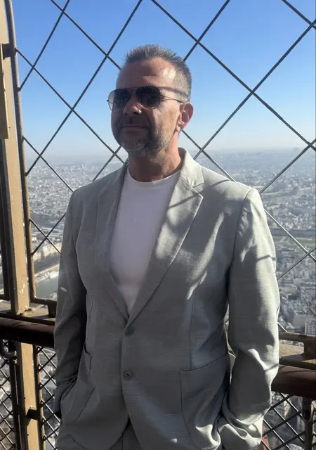 Aleksandr de La Carolina, tengo 49 años, listo para conocer para relación abierta