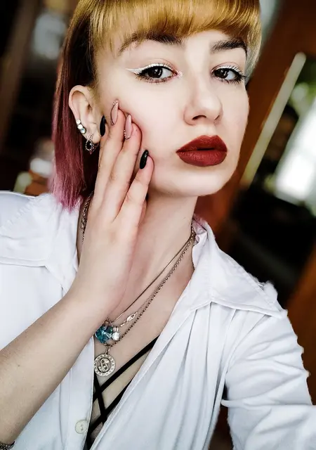 Ilona з Калуш, шукаю на сайті постійні стосунки