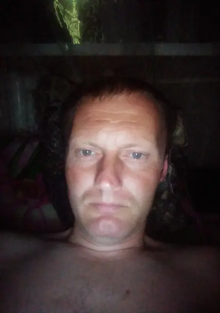 Андрей из Клецка, мне 33, познакомлюсь без обязательств