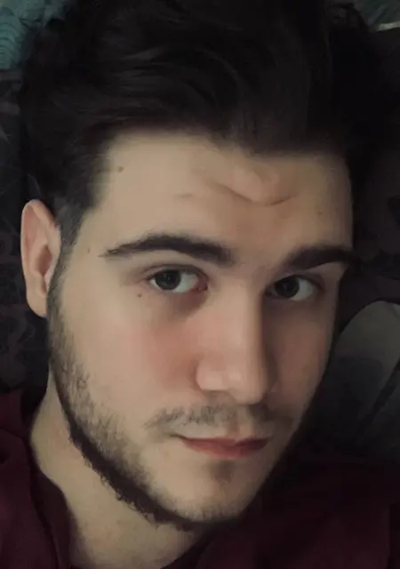 Я Кирилл, 27, из Запорожья, ищу знакомства без обязательств