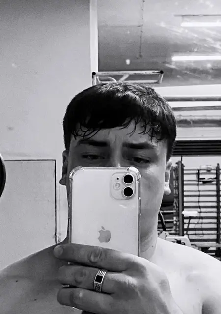 Я Арлан, 25, из Степногорска, ищу знакомство для совместных путешествий