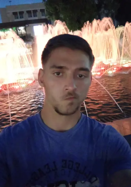 Лёша из Гомеля, мне 19, познакомлюсь для вирта