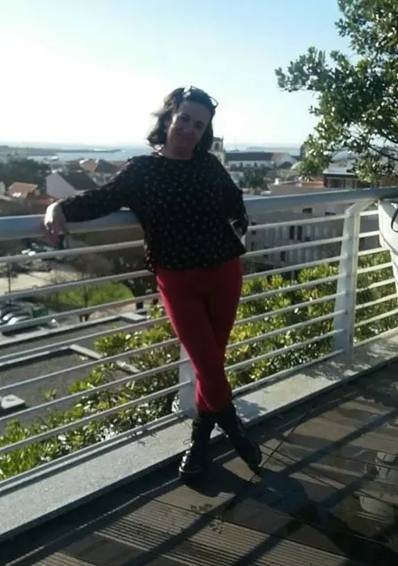 Я Fernanda Isabel Ma, 44, из Лиссабона, ищу знакомство