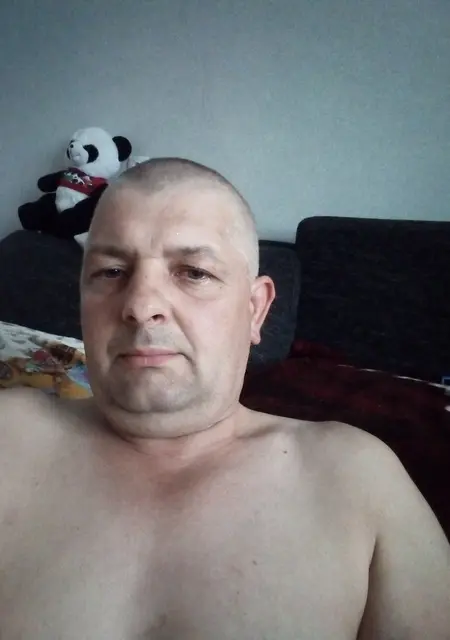 Андрей из Бреста, мне 45, познакомлюсь для приятного времяпровождения