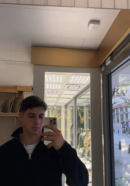 Canseyit из Стамбула, мне 19, познакомлюсь без обязательств