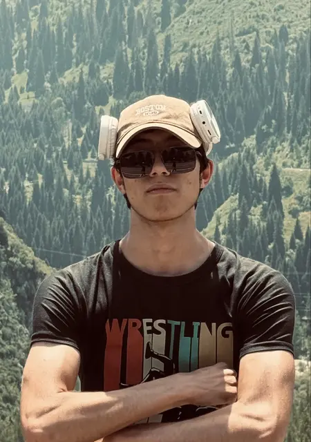 Я Zulyar, 18, знакомлюсь на одну ночь в Алматы