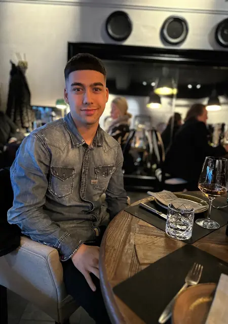 Я Marlon, 23, знакомлюсь для дружбы в Гамбурге