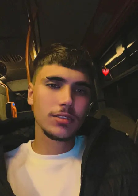 Dany из Бухареста, мне 21, познакомлюсь на одну ночь