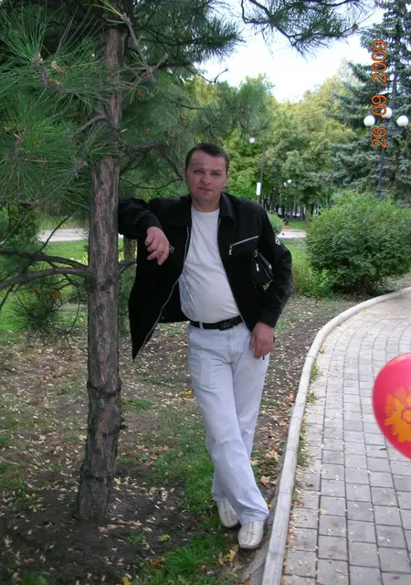 Я Андрей, 46 років, знайомлюсь для спілкування у Єнакієвому