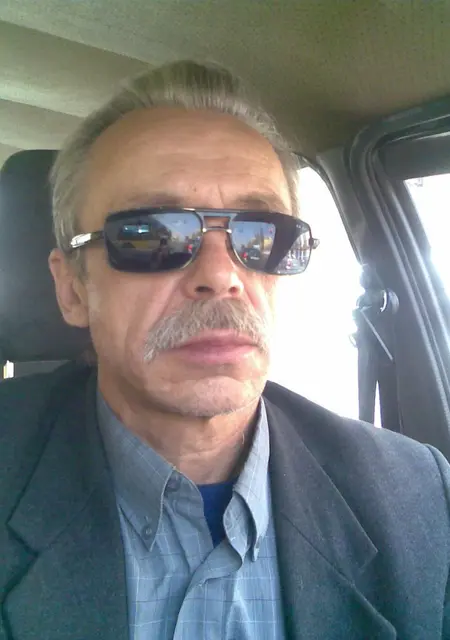 Александр из Киева, ищу на сайте знакомства на одну ночь