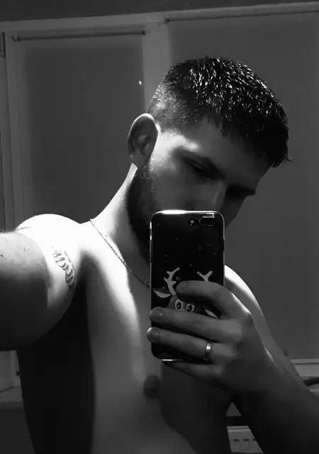 Я Назарий, 22, знакомлюсь для вирта в Кривом Роге