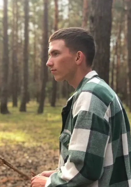 Я Egor, 20, из Гродно, ищу знакомства на одну ночь