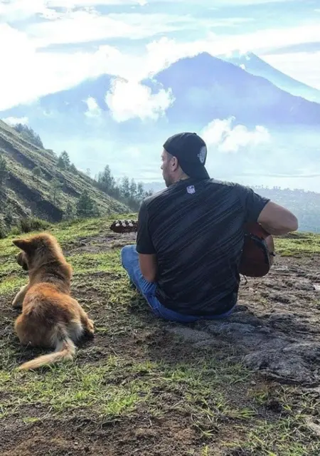 Dre de Dos Hermanas, busco en el sitio relación sin ataduras