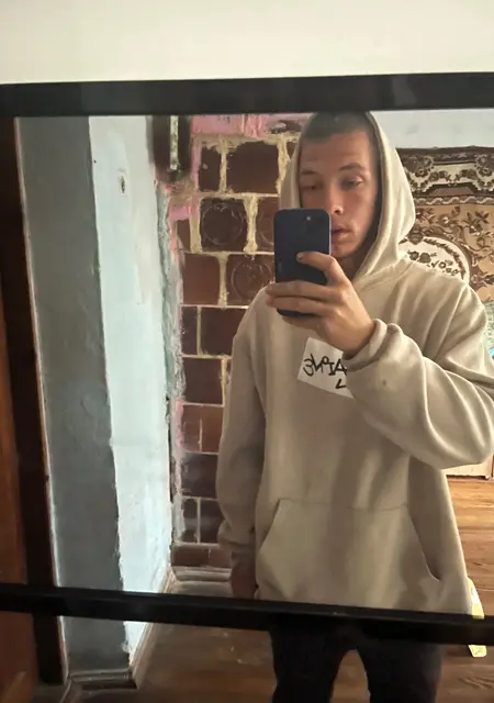 Я Вася, 21 років, знайомлюсь для вірт у Золочів