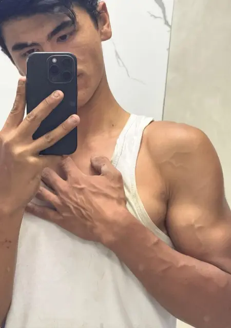 Я Nurjan, 20, из Кызылорды, ищу знакомство для общения