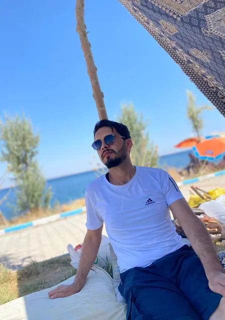 Serhat из Чорум, мне 28, познакомлюсь для дружбы