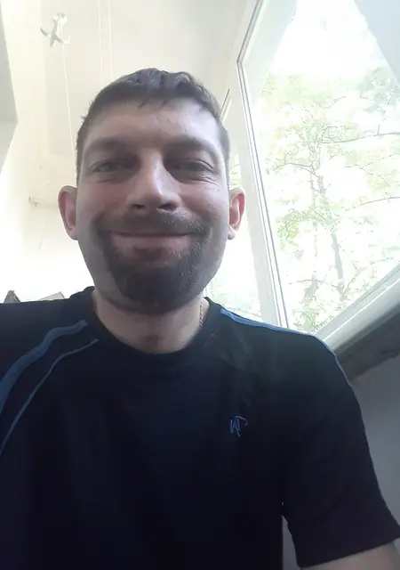 Я Дима, 39, знакомлюсь без обязательств в Чернигове