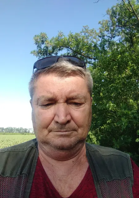 Я Ron, 60 років з Києва, шукаю знайомства без зобов'язань