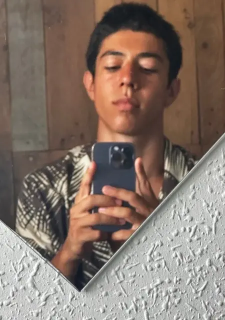 Marat de Alicante, tengo 19 años, listo para conocer para relación sin ataduras