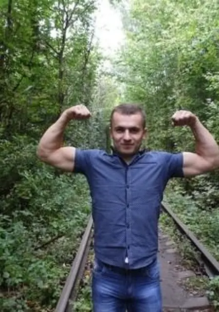 Я Vitya, 36, знакомлюсь на одну ночь в Ровно