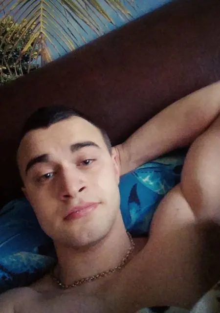 Дима з Ужгорода, мені 30 років, познайомлюсь для вірт