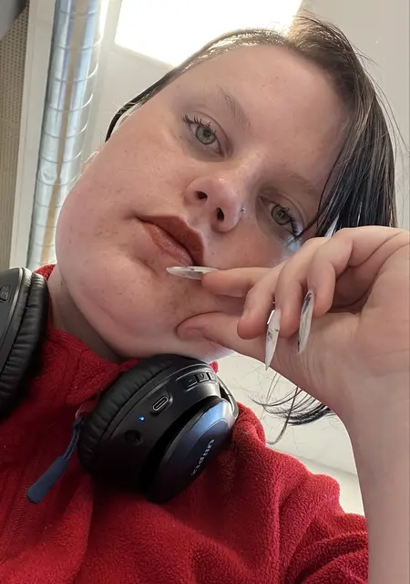 Я Лера, 20, из Берген, ищу знакомство для приятного времяпровождения