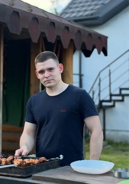 Даниил из Могилёва, мне 21, познакомлюсь для открытые отношения