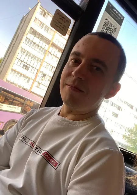 Евгений из Бреста, мне 30, познакомлюсь для открытые отношения