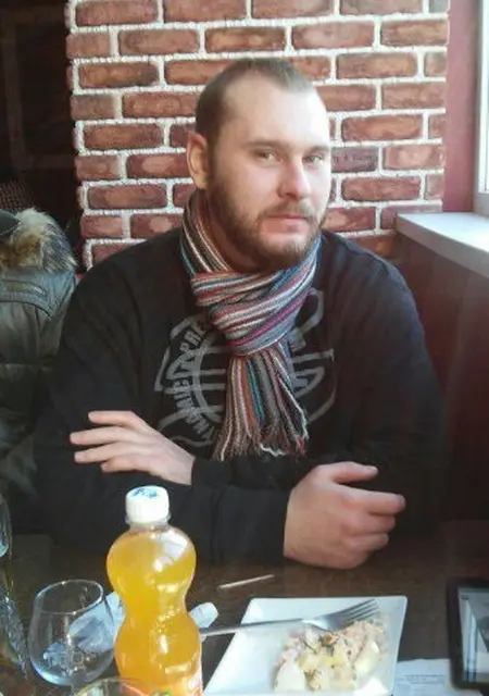 Никита из Макеевки, ищу на сайте знакомства на одну ночь