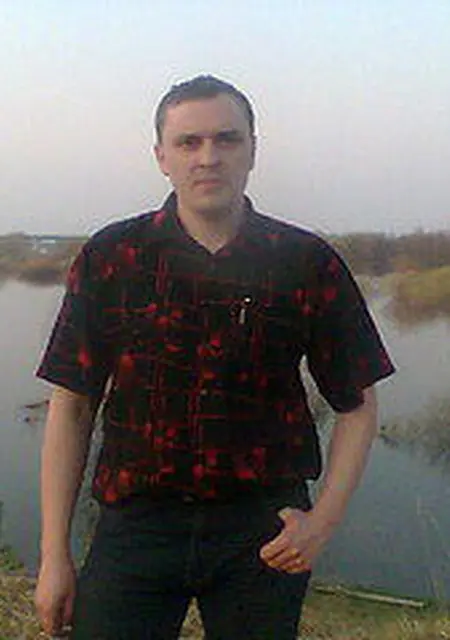 Руслан из Жлобина, мне 42, познакомлюсь без обязательств