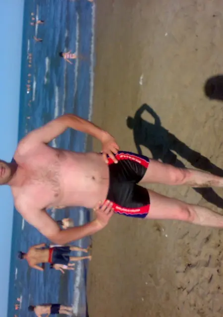 Виктор из Баку, мне 44, познакомлюсь на одну ночь