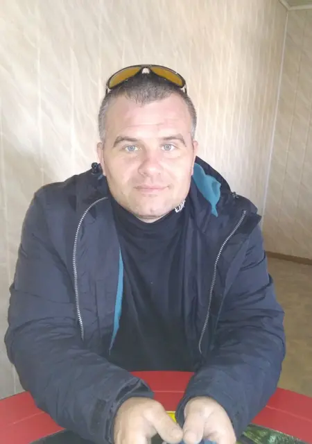 Вадим из Токмака, ищу на сайте знакомства без обязательств