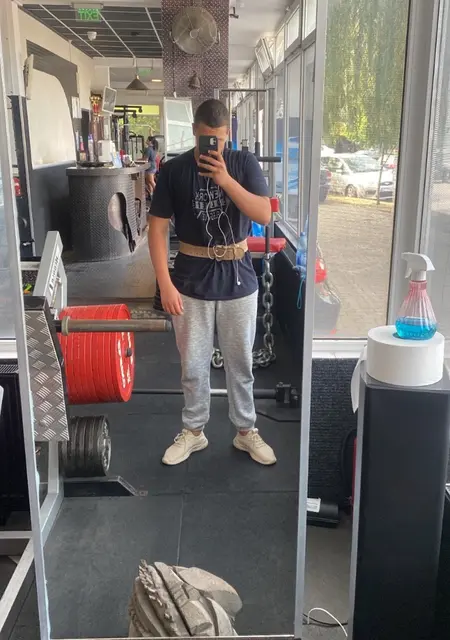 Я Daniel, 22, знакомлюсь без обязательств в Рэдэуци