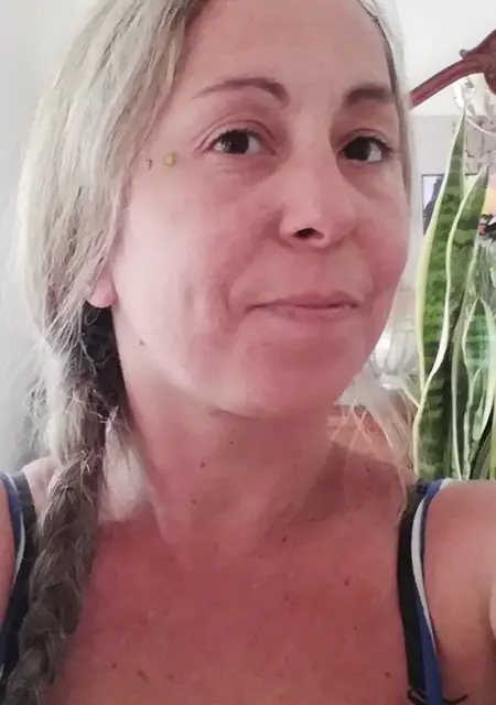 Soy Sara, 40 años de Madrid, busco conocer gente para lío de una noche