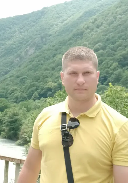 Анатолий из Енакиева, ищу на сайте знакомства на одну ночь