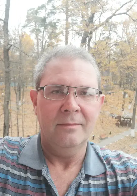 Я Александр, 53, из Гомеля, ищу знакомства без обязательств