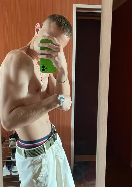 Артур из Калинковичей, мне 25, познакомлюсь для вирта