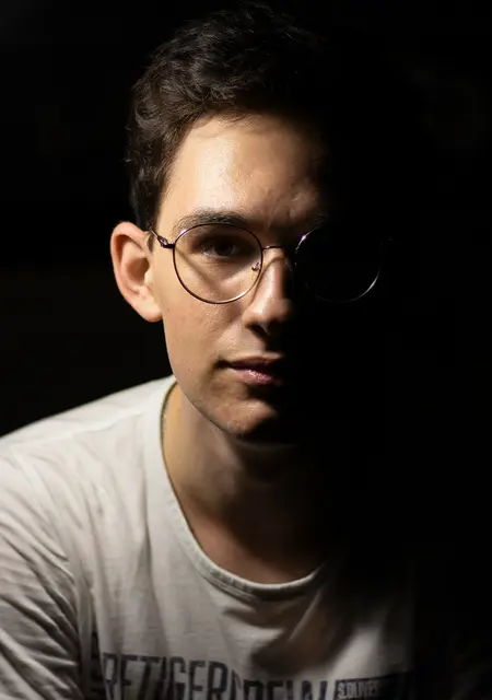 Я Алекс, 24, из Гродно, ищу знакомство для приятного времяпровождения