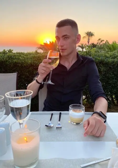 Я Назар, 27 років з Kovel, шукаю знайомства без зобов'язань