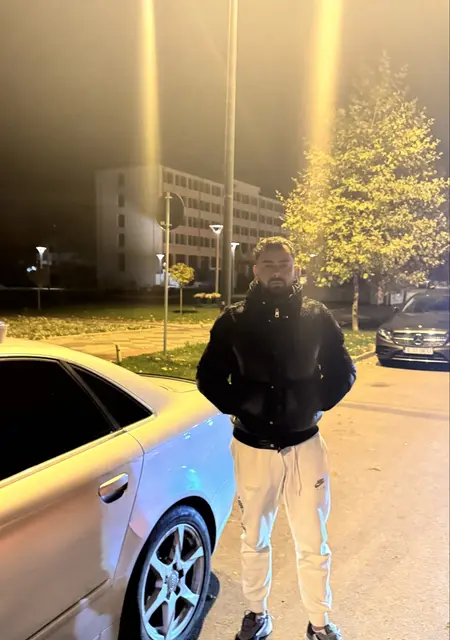 Я Constantin, 29, знакомлюсь для совместных путешествий в Урзичени