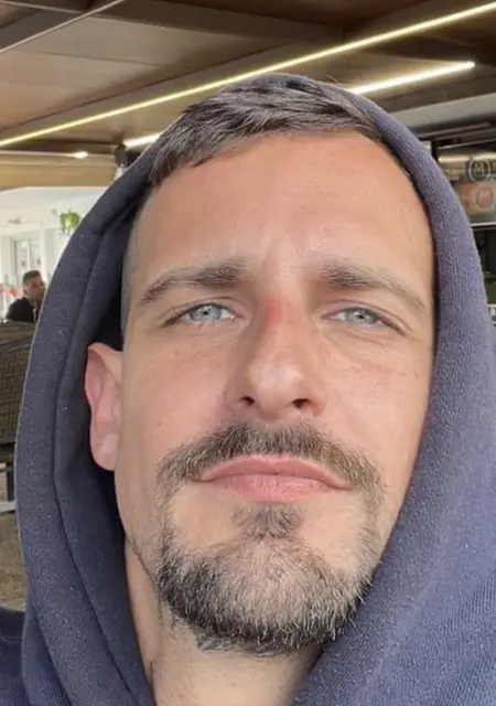 Gabriel de Ibiza, busco en el sitio lío de una noche