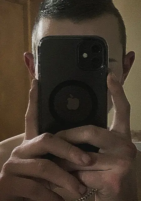 Анатолий из Ковеля, мне 19, познакомлюсь для приятного времяпровождения