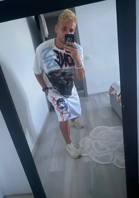 Артур из Калуша, ищу на сайте знакомства на одну ночь