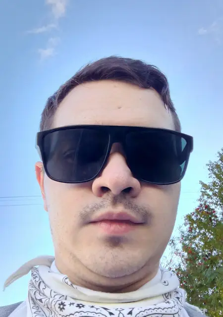 Кирилл из Саннефьорд, ищу на сайте открытые отношения