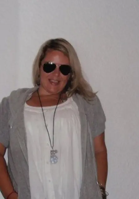 Я Eleni, 43, из Афин, ищу знакомство