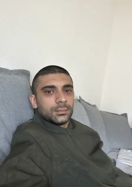 Я Nenad, 31, знакомлюсь на одну ночь в Оффенбахе
