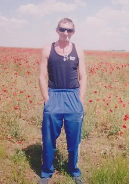 Я Валерий, 63, знакомлюсь на одну ночь в Донецке