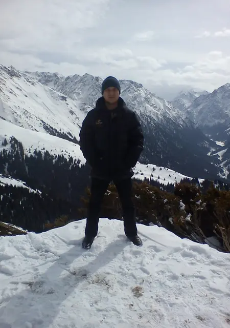 Aziz из Бишкека, мне 45, познакомлюсь для приятного времяпровождения